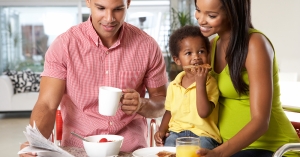 DS Image - Family Having Breakfast - LARGE FORMAT